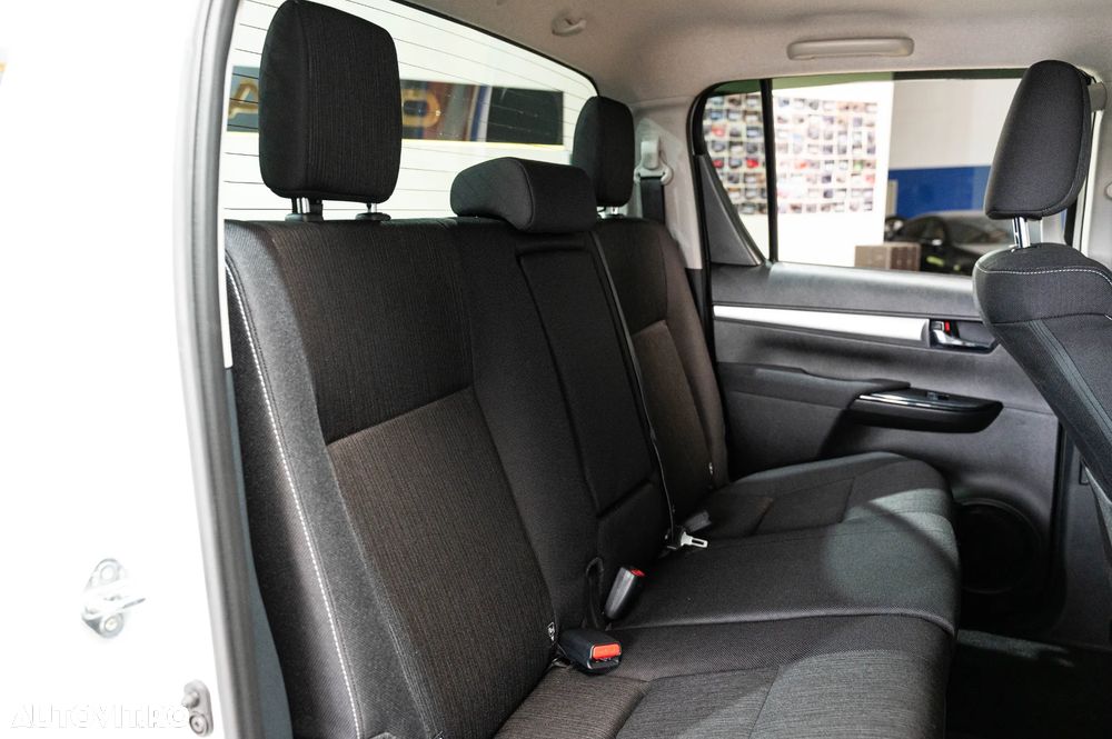 Toyota Hilux - 8