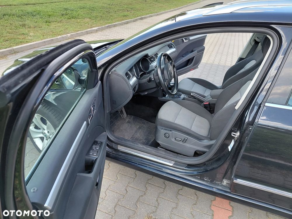Skoda Superb 2.0 TDI Comfort DSG - 10