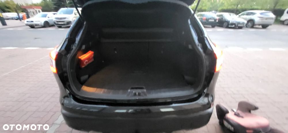 Nissan Qashqai 1.6 DCi 4x4 Acenta - 9