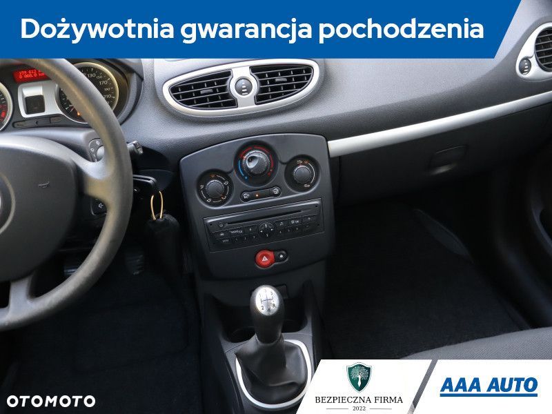 Renault Clio - 9