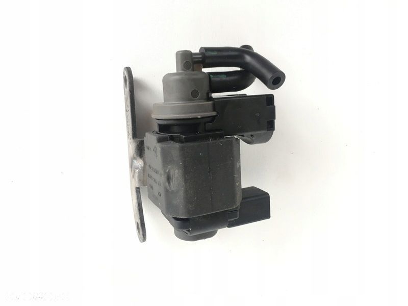 ZAWÓR PODCIŚNIENIA AUDI 059906609D - 2