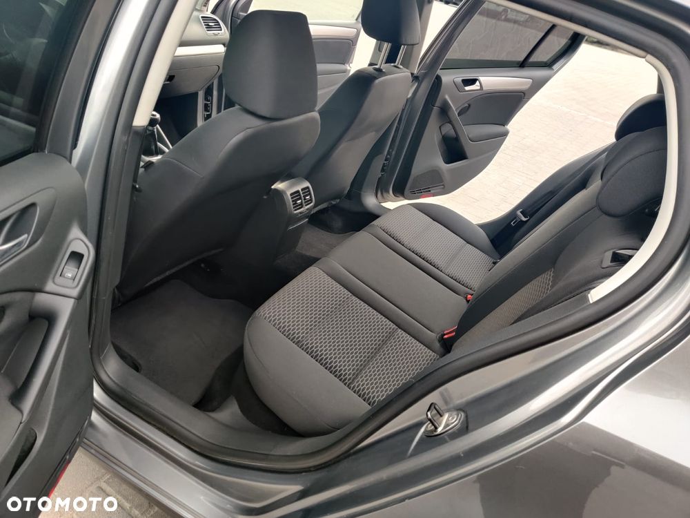 Volkswagen Golf 2.0 TDI DPF Comfortline - 6