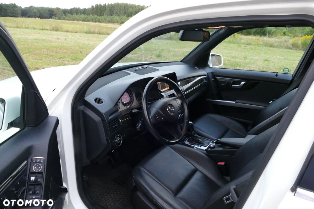 Mercedes-Benz GLK 350 4-Matic - 10