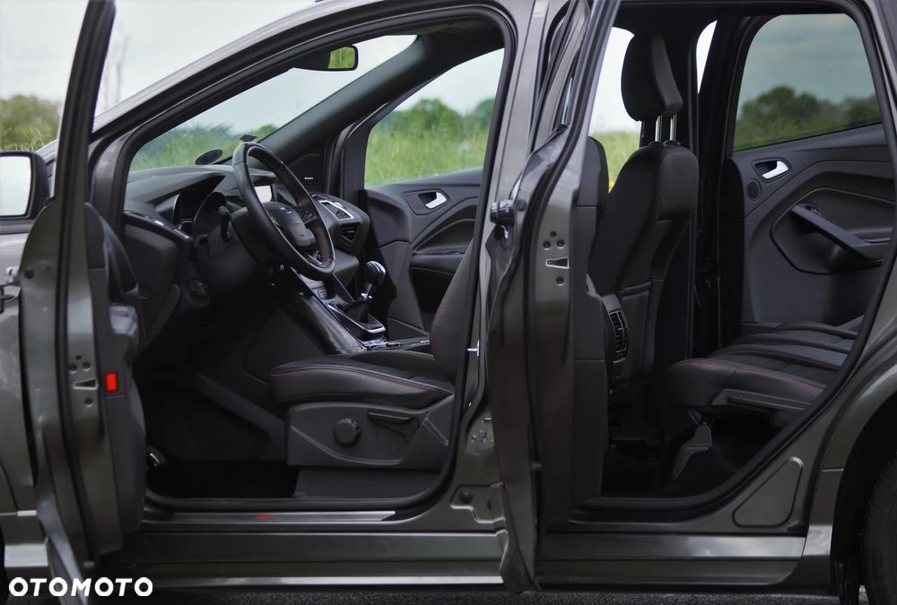 Ford Kuga - 33