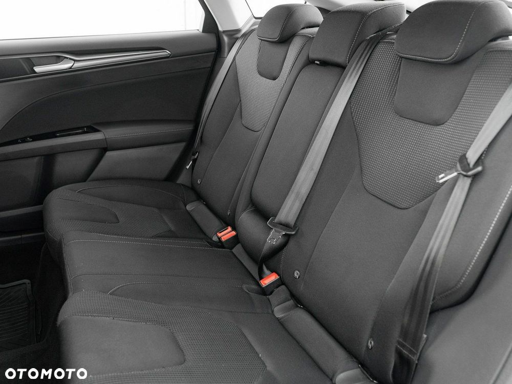 Ford Mondeo 2.0 EcoBlue Titanium - 25