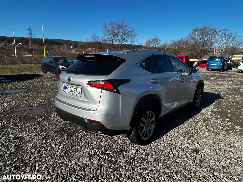 Lexus Seria NX 300h E-FOUR - 7