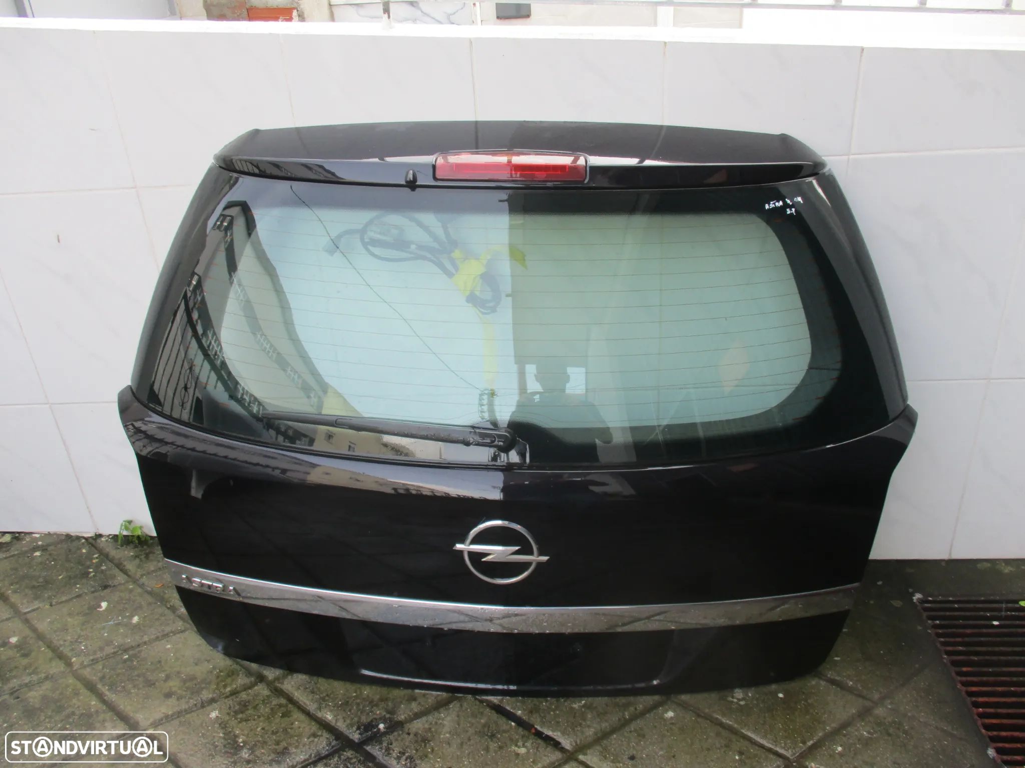 tampa mala opel astra H sw carrinha  2006 5 portas - 1
