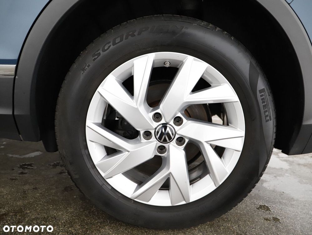 Volkswagen Tiguan - 27