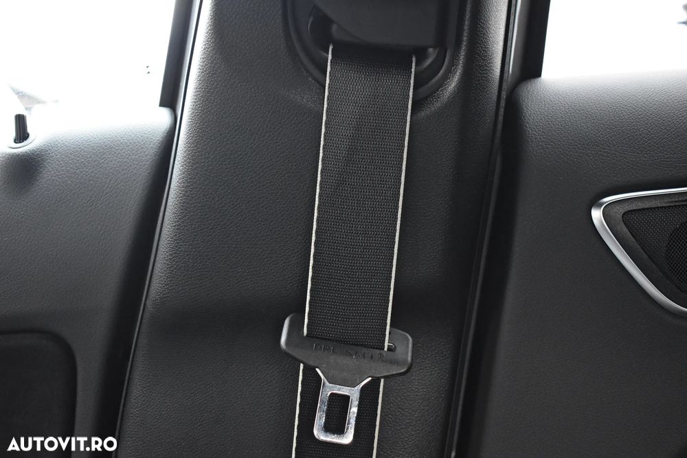 Mercedes-Benz A 220 4Matic 7G-DCT AMG Line - 24