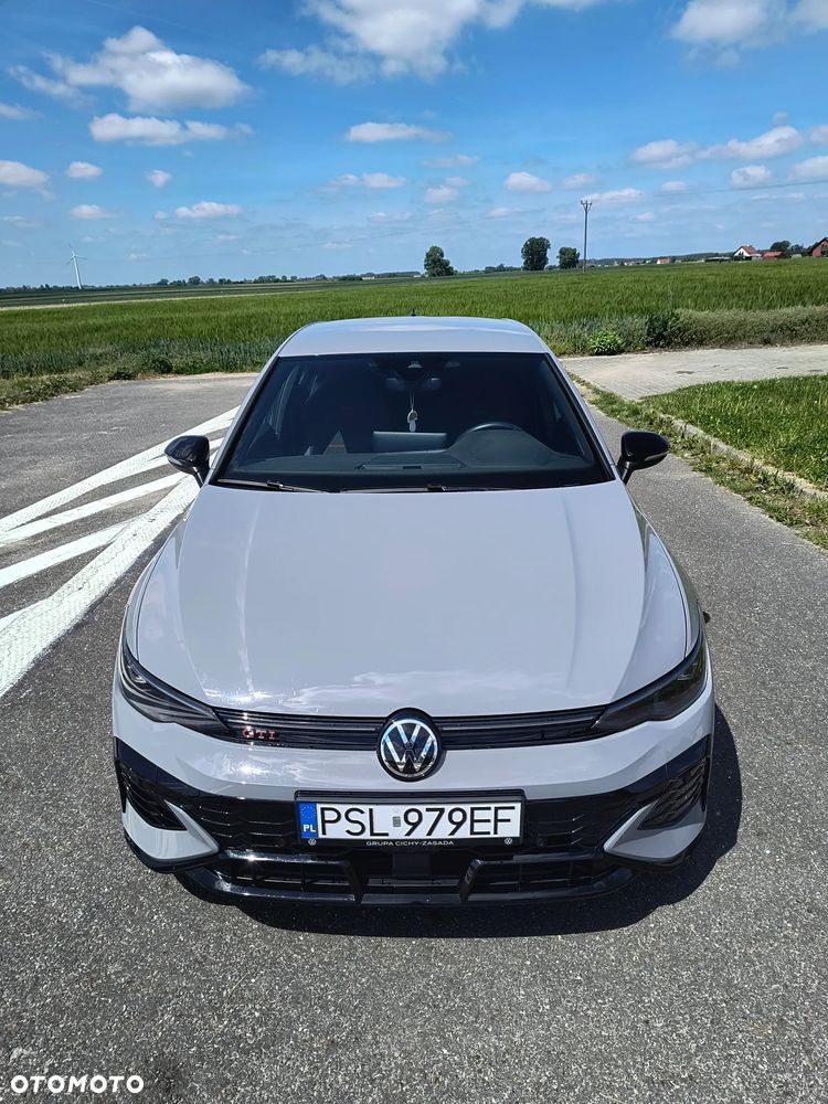Volkswagen Golf - 11