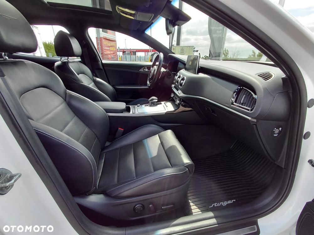 Kia Stinger 3.3 T-GDI V6 GT AWD - 30