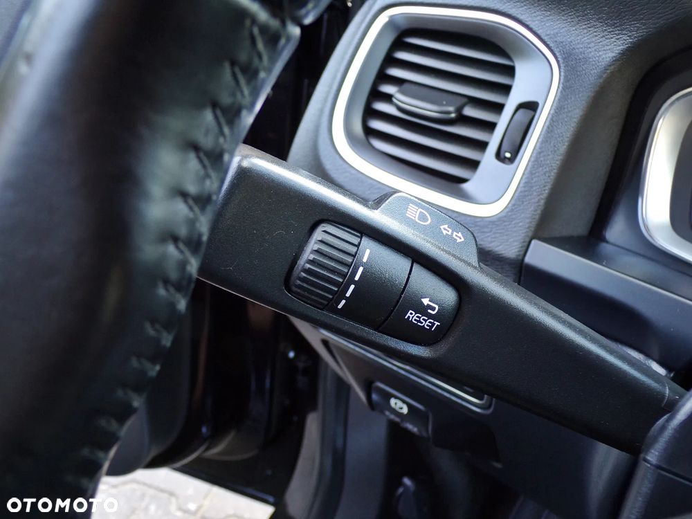 Volvo V60 D3 Summum - 21