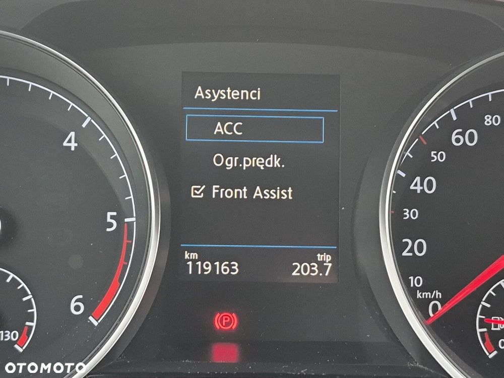Volkswagen Touran 2.0 TDI BMT Highline - 18