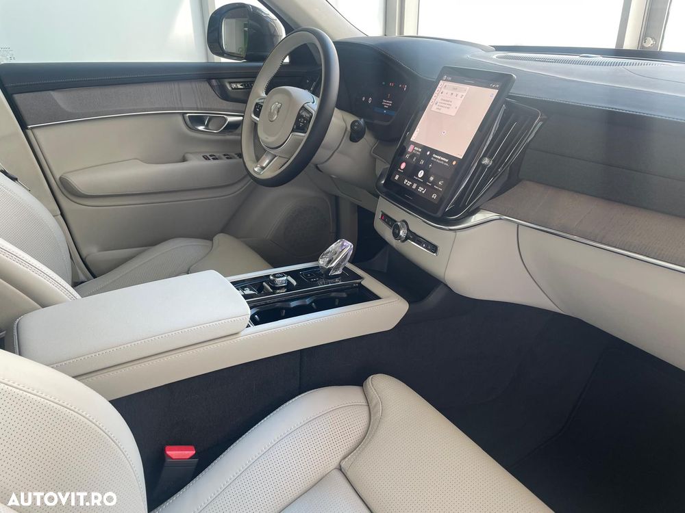 Volvo XC 90 T8 AWD PHEV Ultra Bright - 11