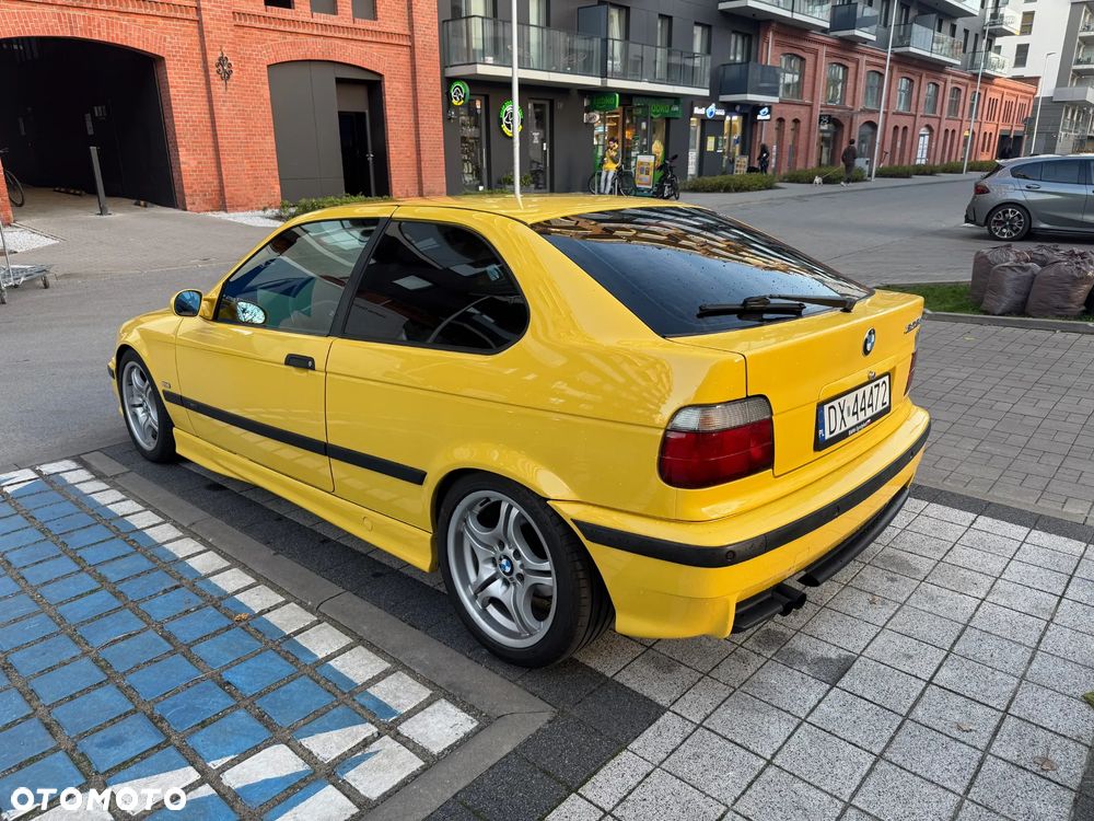 BMW Seria 3 323i - 5