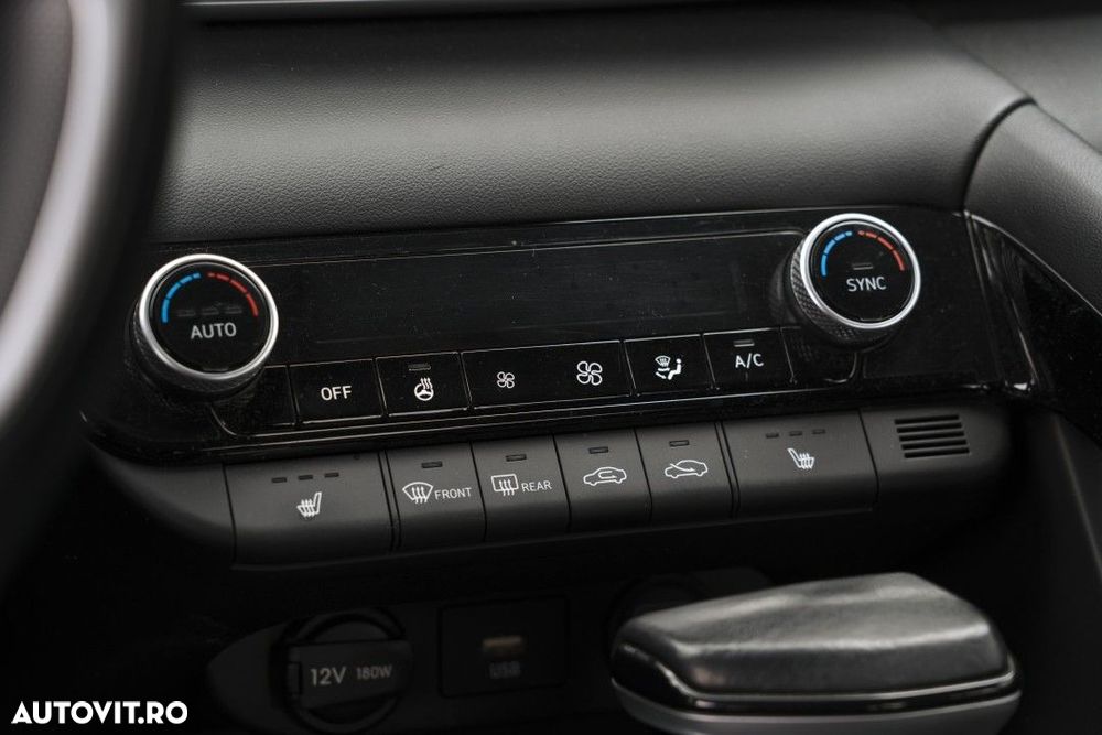 Hyundai Elantra - 23