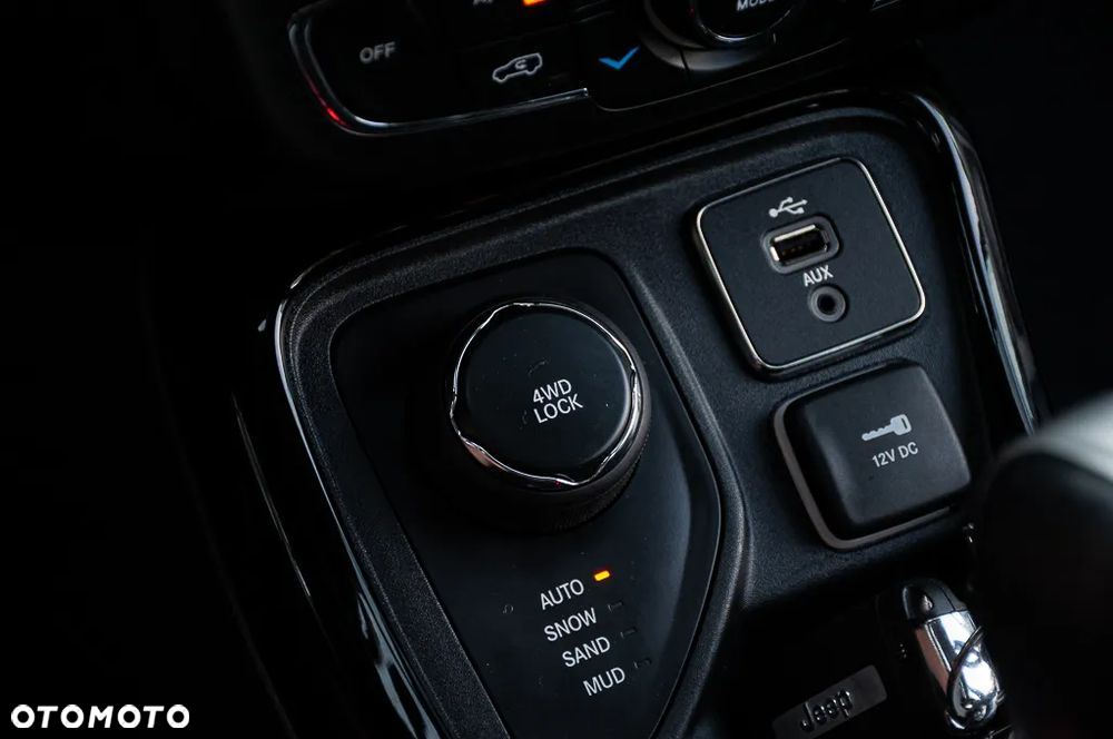 Jeep Compass - 22