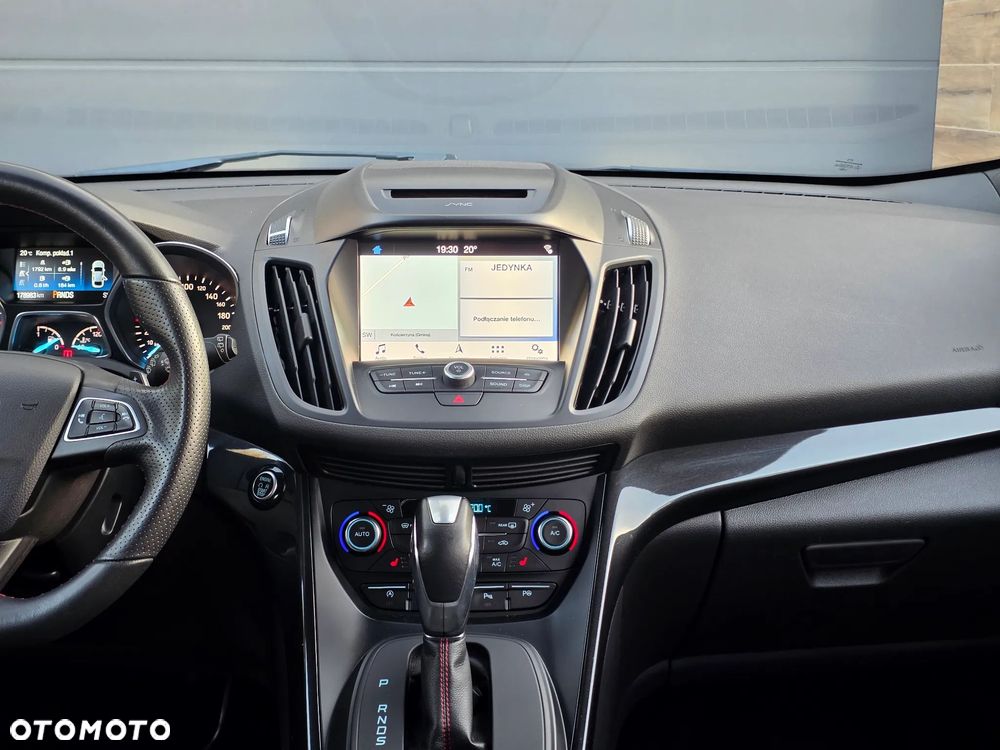 Ford Kuga 2.0 TDCi FWD ST-Line - 27
