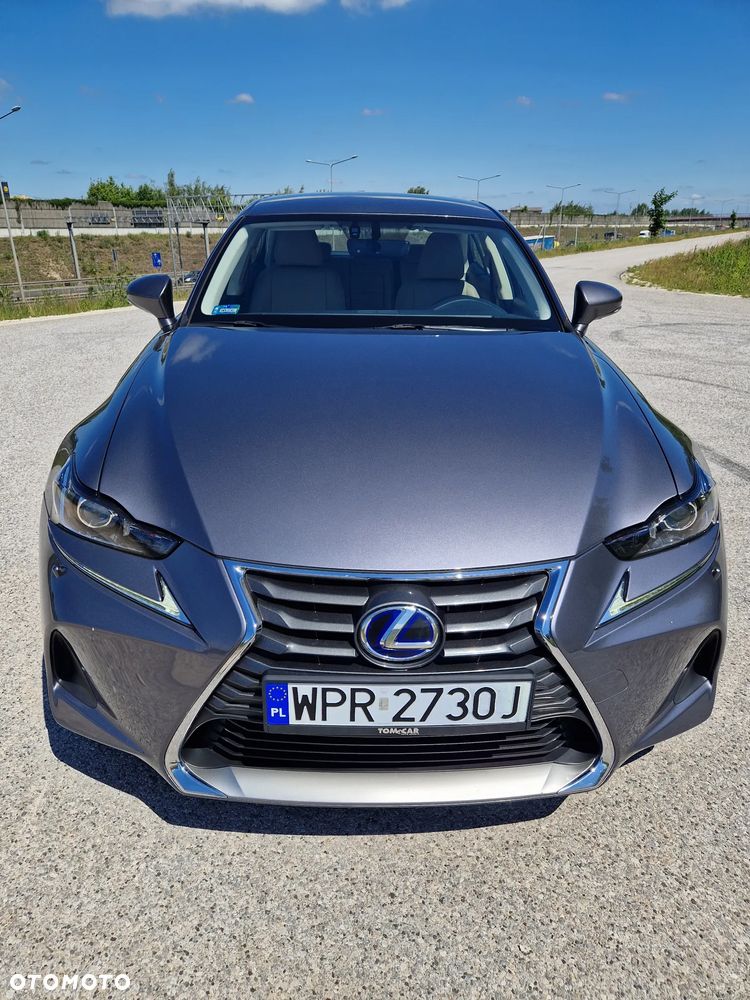 Lexus IS 300h Business Edition - 2