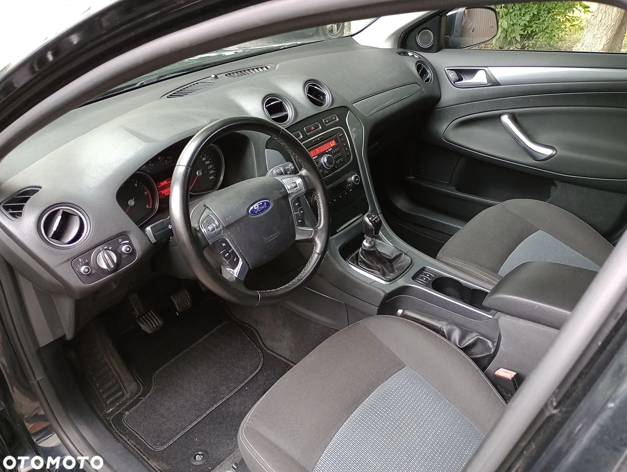 Ford Mondeo - 11