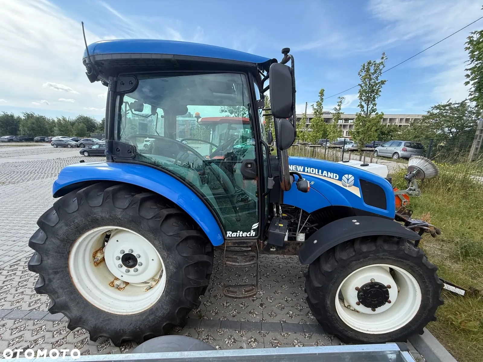 New Holland T4 75s - 8
