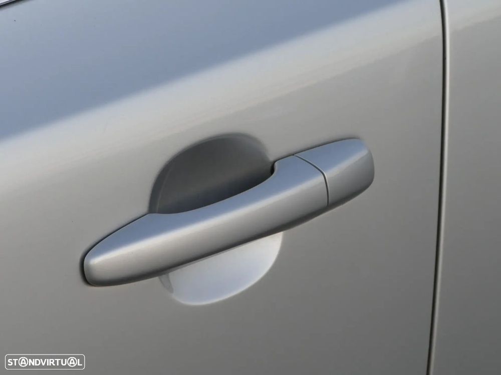 Volvo V40 1.6 D2 Momentum - 6