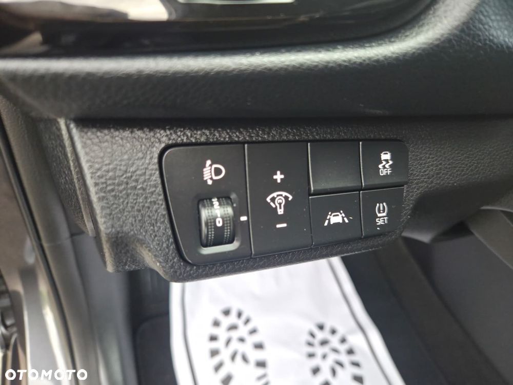 Kia Rio 1.4 L - 14