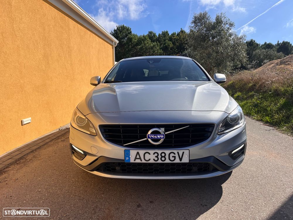 Volvo V60 D6 Twin Engine Geartronic RDesign - 11