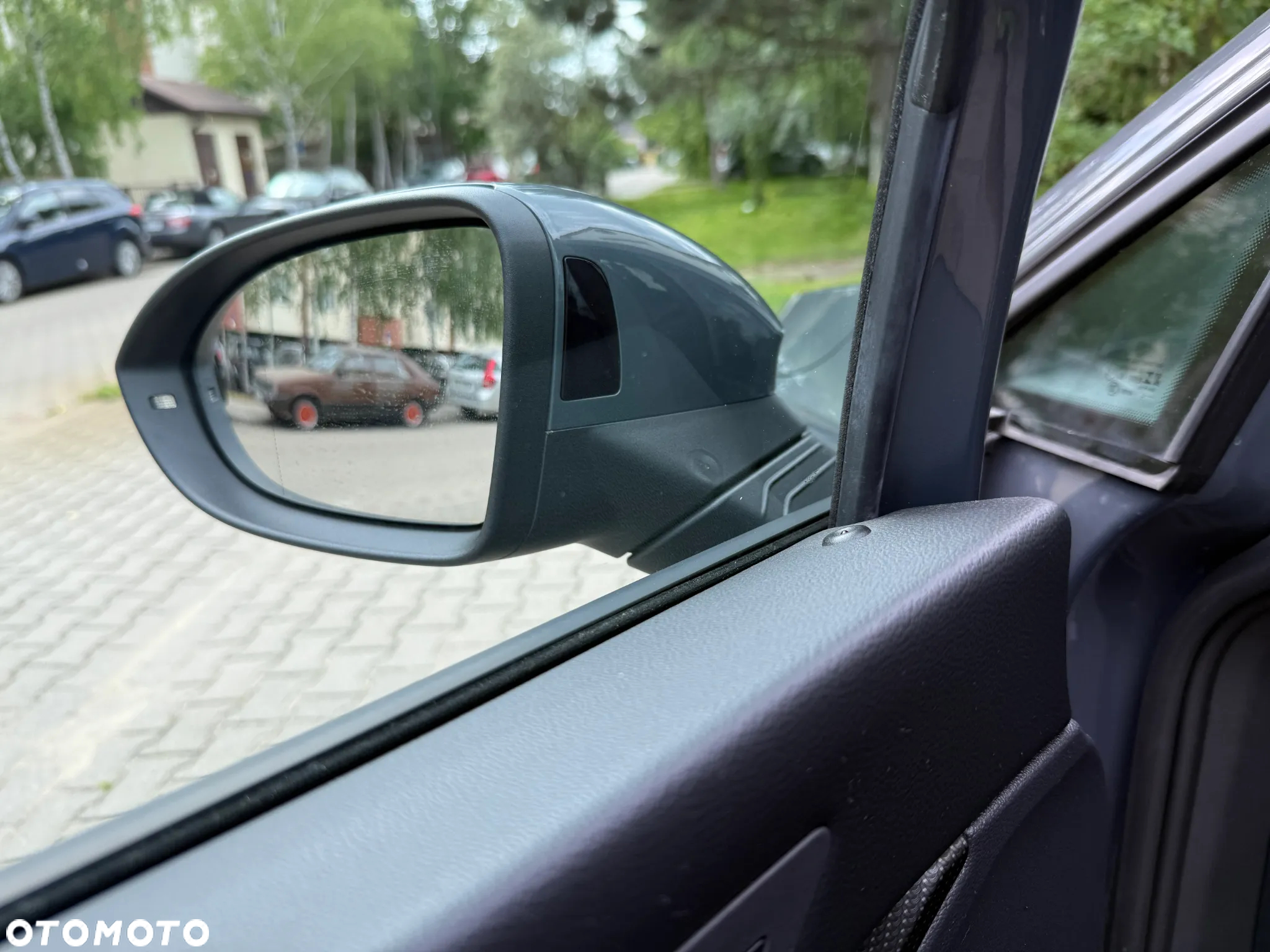 Volkswagen Golf VIII 2.0 TDI R-Line DSG - 22