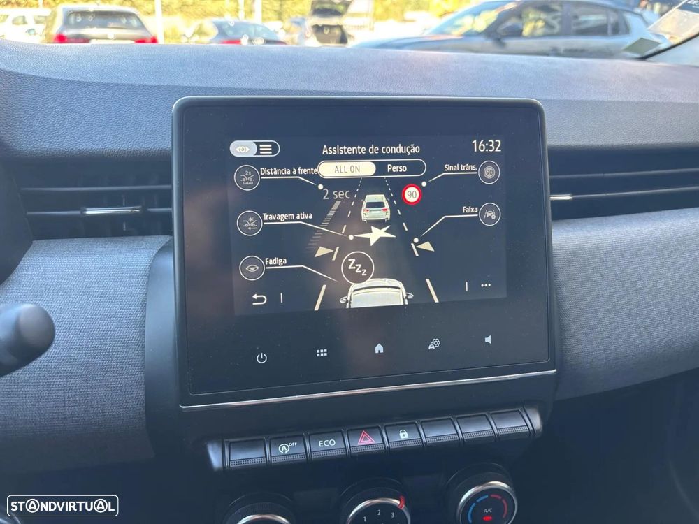 Renault Clio 1.0 TCe Evolution Bi-Fuel - 14
