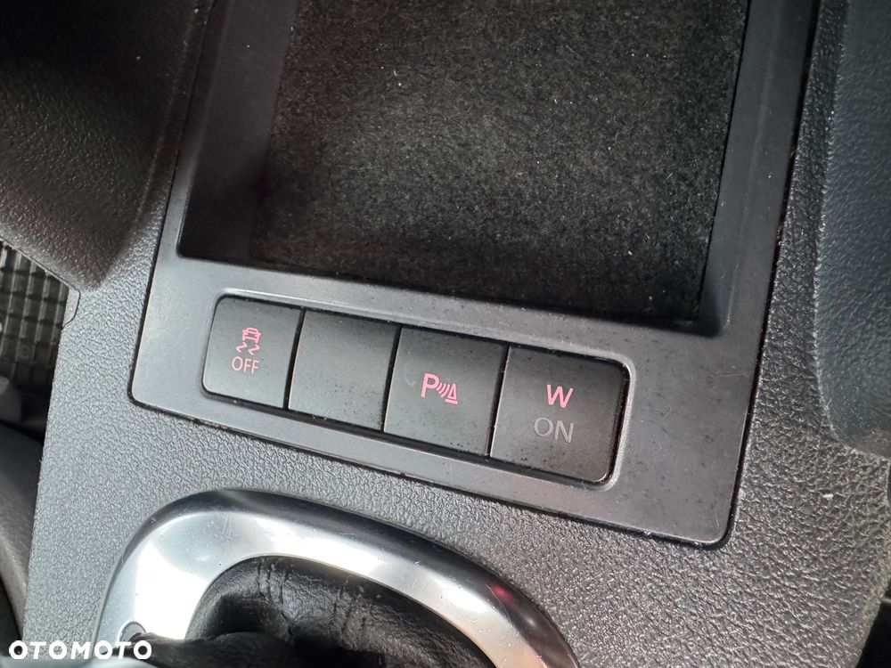 Volkswagen Caddy Maxi Trendline Mixt DSG - 28