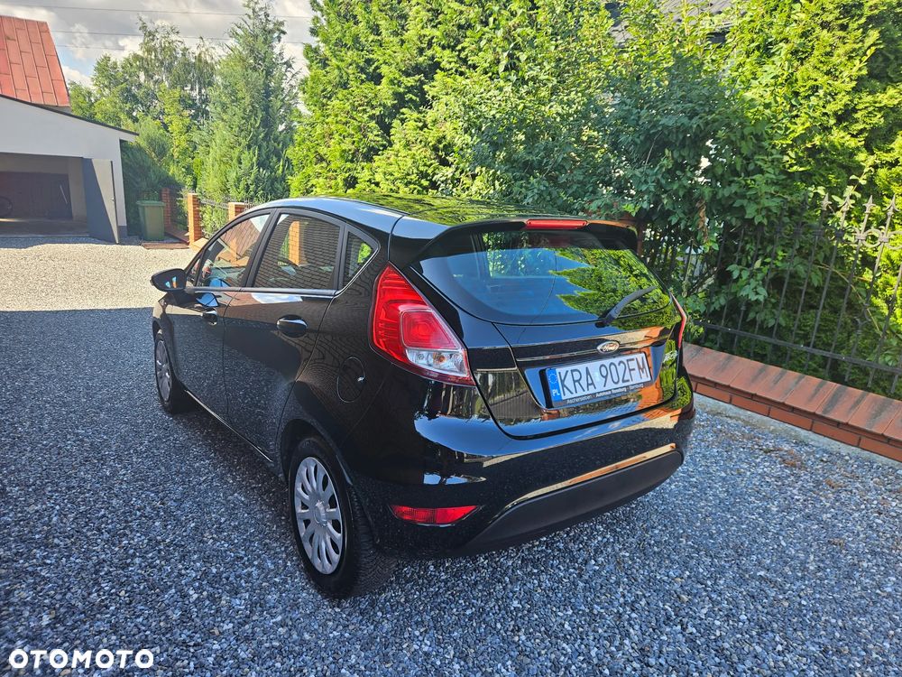 Ford Fiesta - 22
