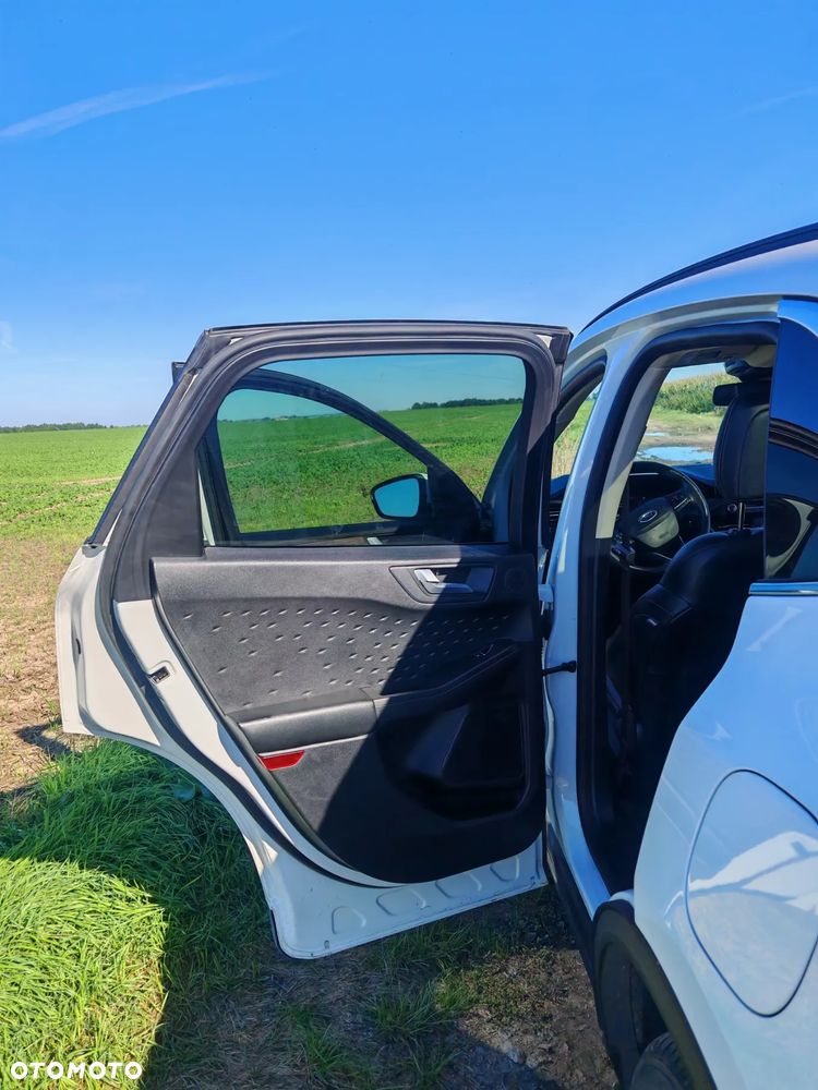 Ford Kuga 2.5 FHEV AWD Titanium X - 28