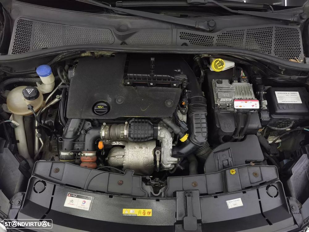 Citroën C4 Cactus 1.5 BlueHDi Shine Pack — fotografia 14