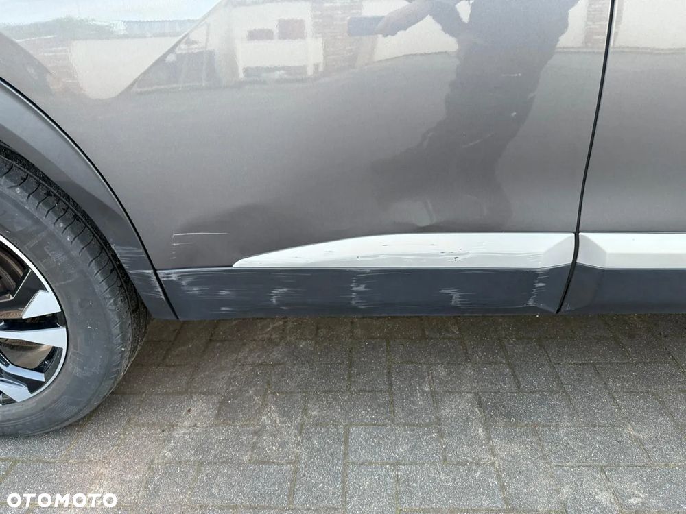 Peugeot 2008 1.5 BlueHDi Allure Pack S&S EAT8 - 21