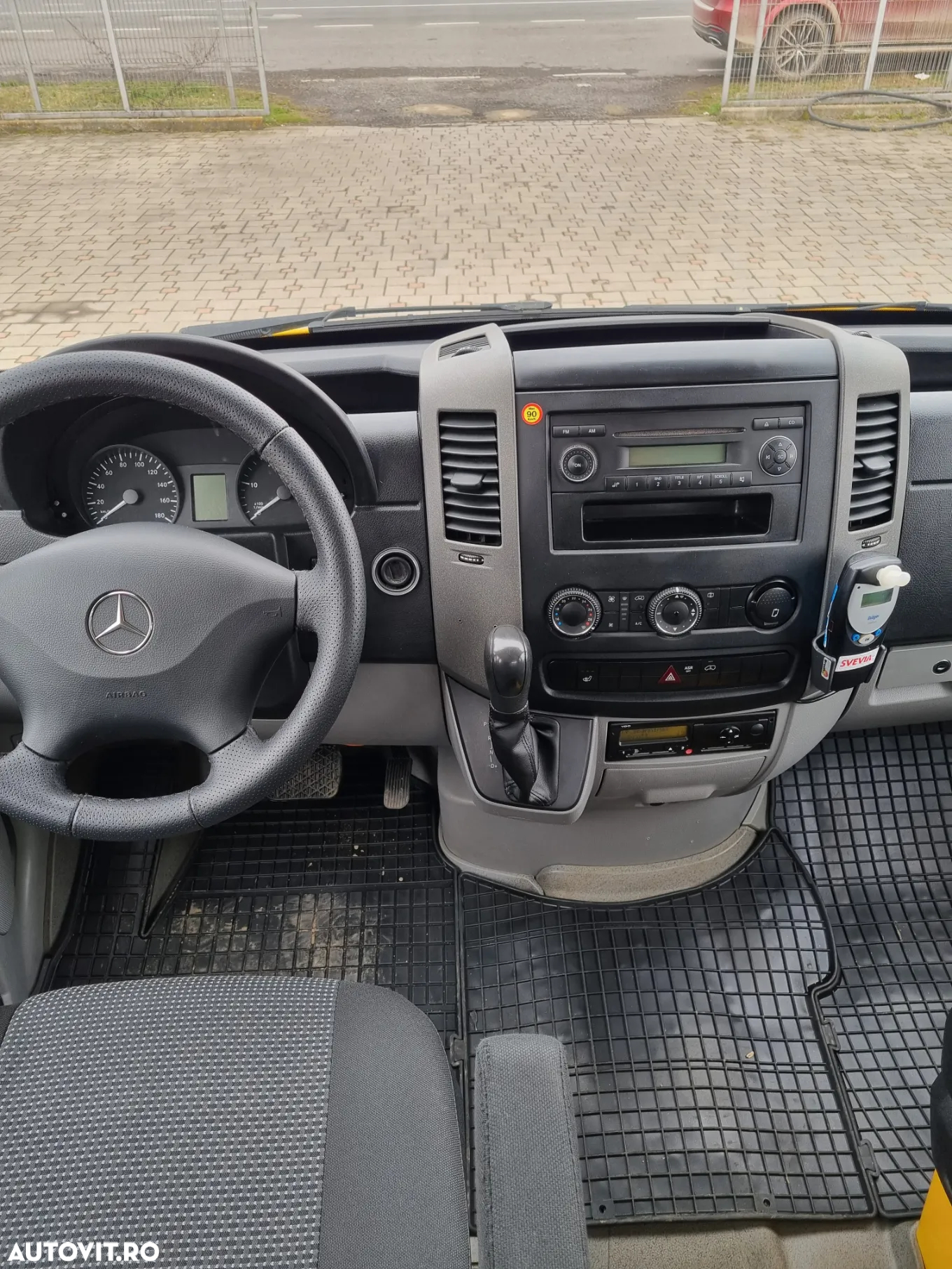 Mercedes-Benz Sprinter 513 CDI Basculabil Axă dublă Detarat la 3,5 Tone Cat. B Doka 6 Locuri + Ladă 4 Metri Basculabil Climă Cutie Automată - 14