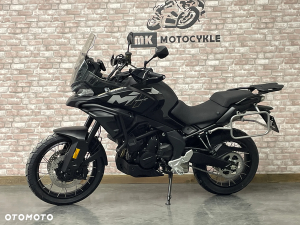 CFMoto 700MT