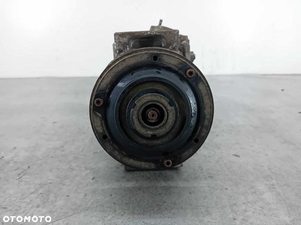 POMPA, SPRĘŻARKA KLIMATYZACJI VW PASSAT B6 1K0820803Q PXE16 2.0 TDI - 4