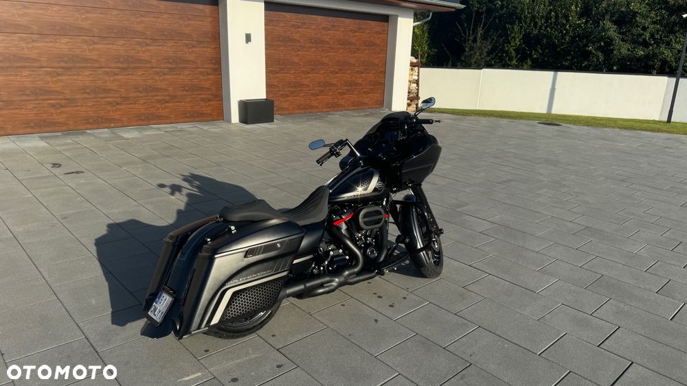 Harley-Davidson Touring Road Glide - 3