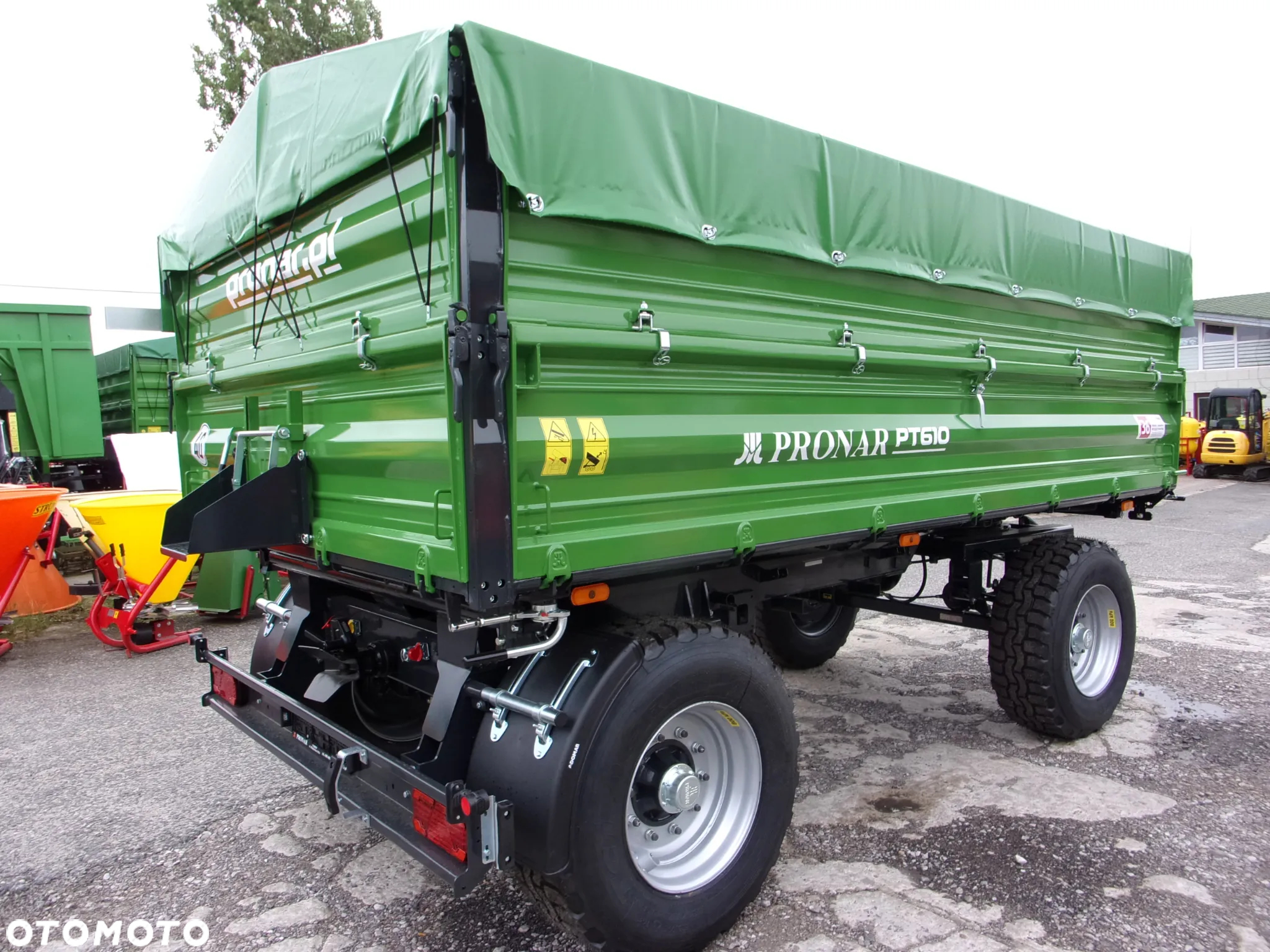 Pronar Przyczepa dwuosiowa wywrotka PT-610 z mechanizmem trójstronnego wywrotu 10-ton - 5