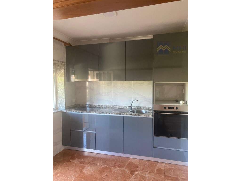 Apartamento T2 junto estação CP Valadares - Grande imagem: 3/23