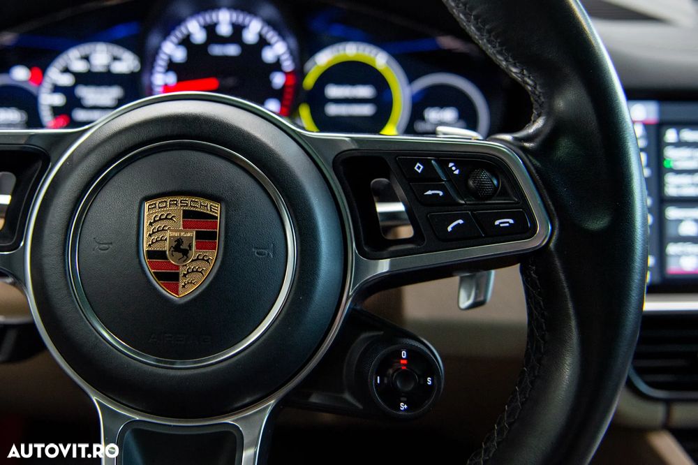 Porsche Cayenne Standard - 20