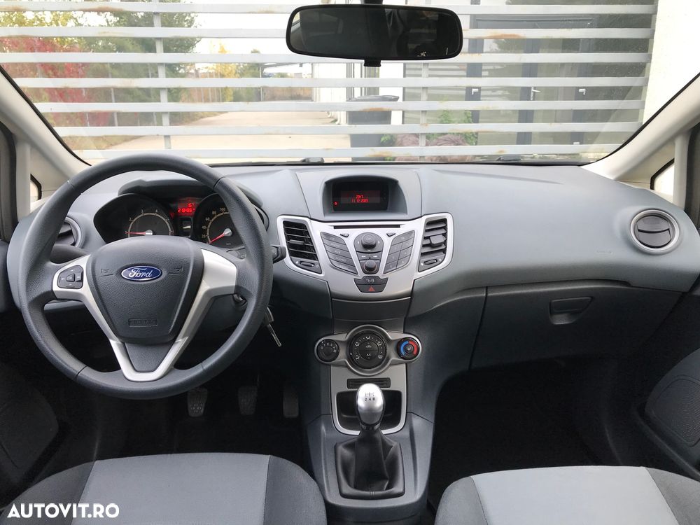 Ford Fiesta - 5