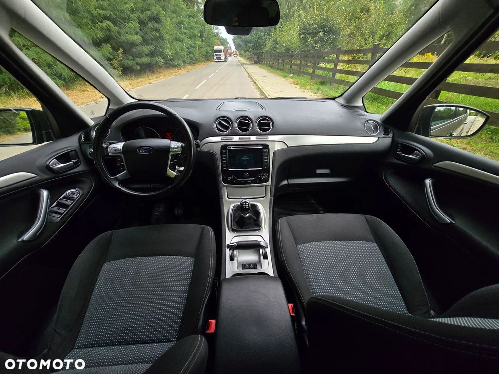 Ford Galaxy 2.0 TDCi Ghia - 8