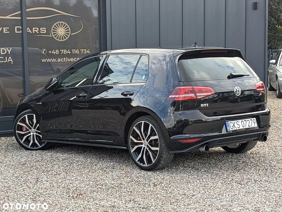 Volkswagen Golf GTI Performance BlueMotion Technology DSG - 16