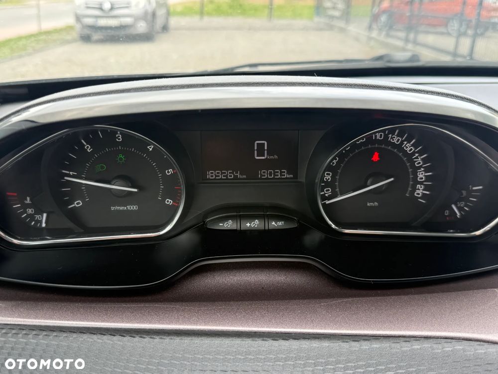 Peugeot 2008 e-HDi FAP 92 STOP & START Active - 26
