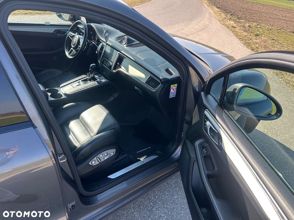 Porsche Macan - 16