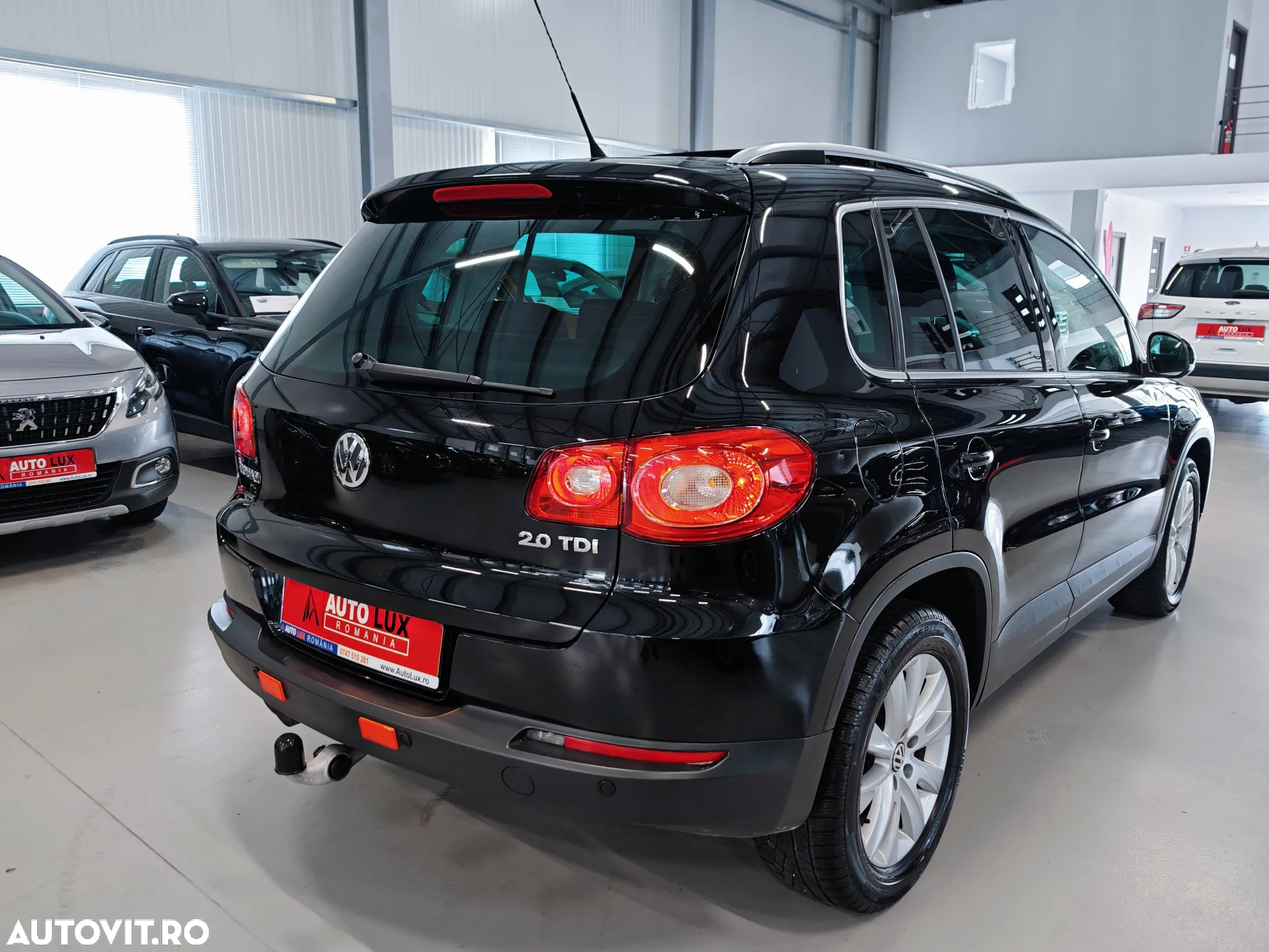 Volkswagen Tiguan 2.0 TDI 4Motion DSG Sport & Style - 4