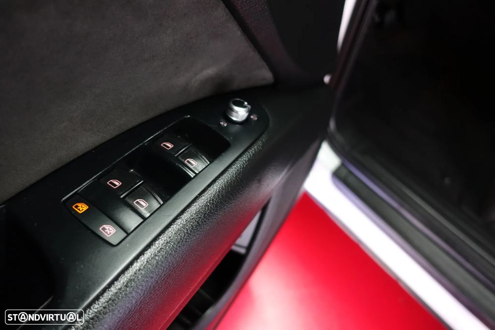 Audi Q7 3.0 V6 TDi quattro S-line Tiptronic - 32