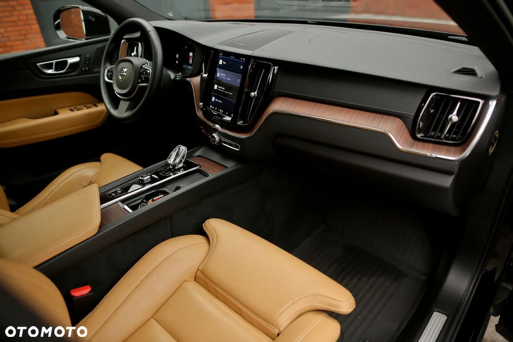 Volvo XC 60 B5 D AWD Geartronic Inscription - 24